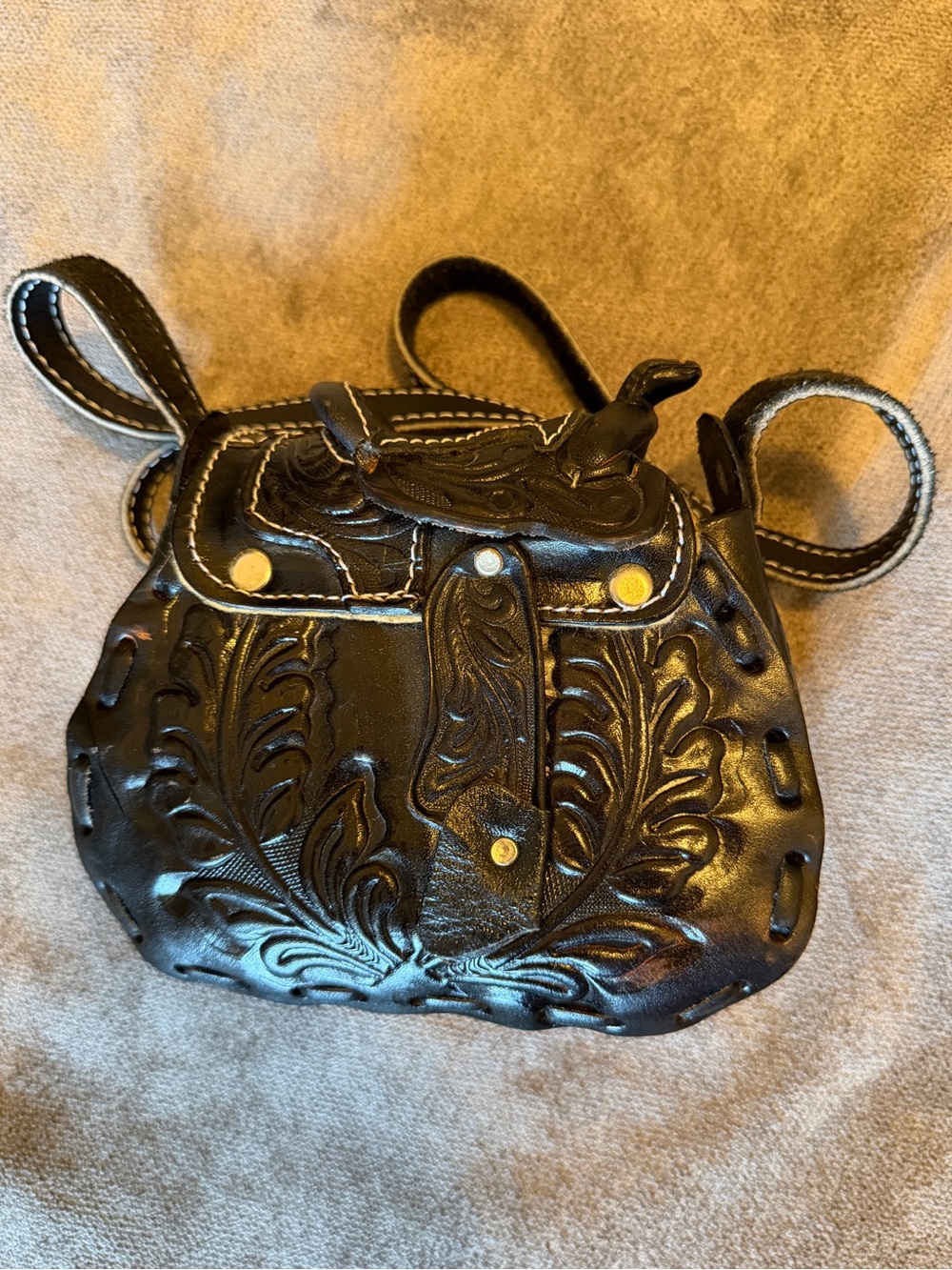 VINTAGE Black Tooled Leather Horse Saddle Bag - Picture 6 of 16